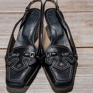 Tod's Black Leather Pumps
